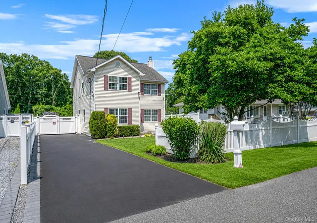 Photo 1 of Sale Pending at 37 Champlin St, Ronkonkoma, NY 11779 | MLS# 1028972 | Listing updated on 2026-08-26