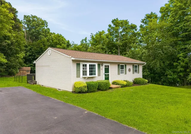 Photo 3 of Sale Pending at 135 Weyants Ln, Newburgh (town), NY 12550 | MLS# 1028975 | Listing updated on 2026-09-03