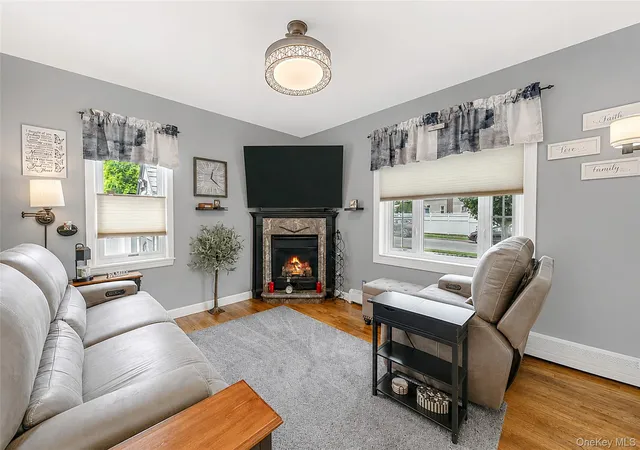 Photo 3 of Sale Pending at 7 Farmedge Rd, Bethpage, NY 11714 | MLS# 1028978 | Listing updated on 2026-08-25