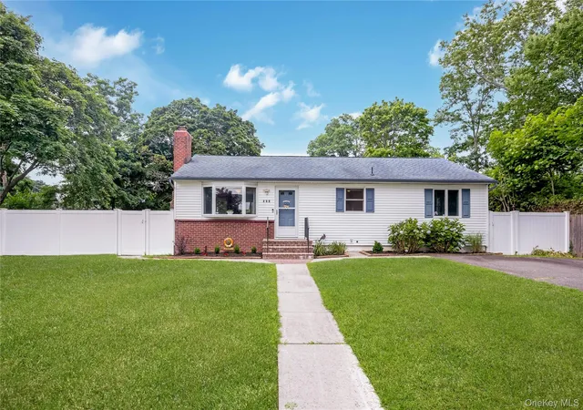 Photo 1 of Sale Pending at 522 Amsterdam Ave, East Patchogue, NY 11772 | MLS# 1028985 | Listing updated on 2026-08-08