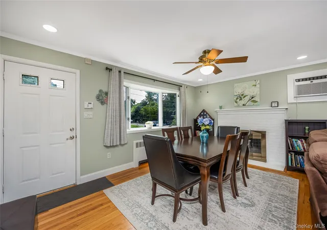 Photo 4 of Sale Pending at 522 Amsterdam Ave, East Patchogue, NY 11772 | MLS# 1028985 | Listing updated on 2026-08-08