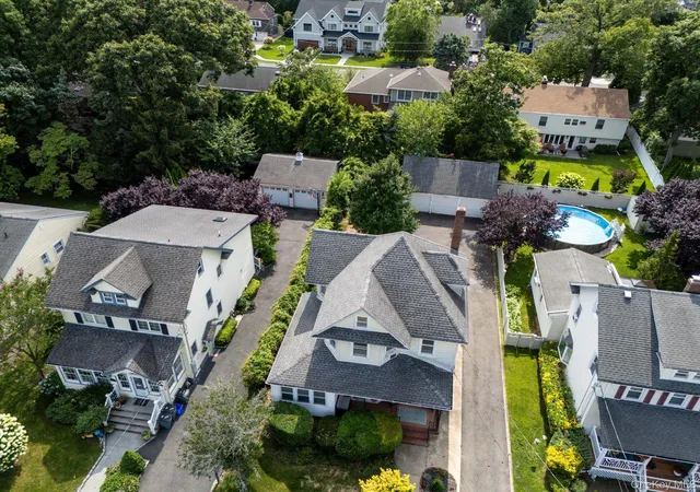 Photo 3 of Sale Pending at 86 Woods Ave, Hempstead, NY 11570 | MLS# 1028988 | Listing updated on 2026-09-08