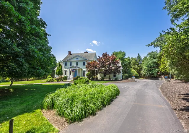 Photo 3 of Single family home for sale at 1492 Skunk Ln, Southold, NY 11935 | MLS# 1028997 | Listing updated on 2026-10-03