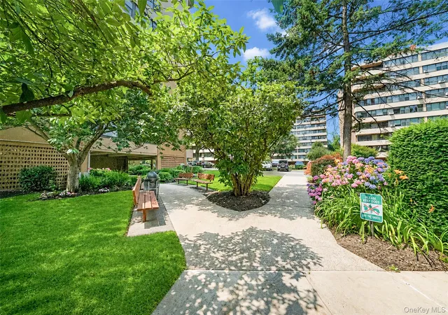 Listing Photo 2 - Condo for sale in building located at 162-31 9Th Ave, Beechhurst, NY 11357 - Unit #7D