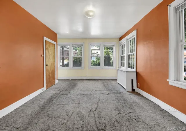 Listing Photo 4 - Condo for sale in building located at 1089 Mile Sq Rd, Yonkers, NY 10704