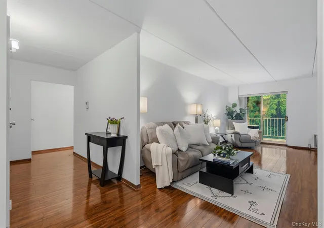 Listing Photo 3 - Condo for sale in building located at 412 Benedict Ave, Greenburgh, NY 10591 - Unit #3B