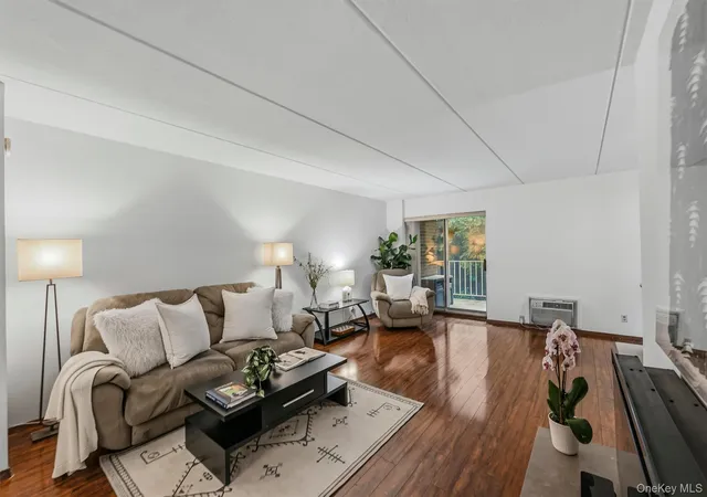 Listing Photo 5 - Condo for sale in building located at 412 Benedict Ave, Greenburgh, NY 10591 - Unit #3B