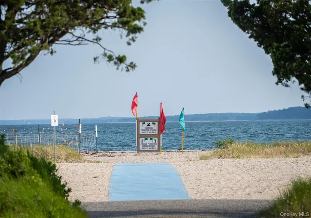Photo 2 of Single family home for sale at 40495 Main Rd, Southold, NY 11957 | MLS# 1029031 | Listing updated on 2026-09-05