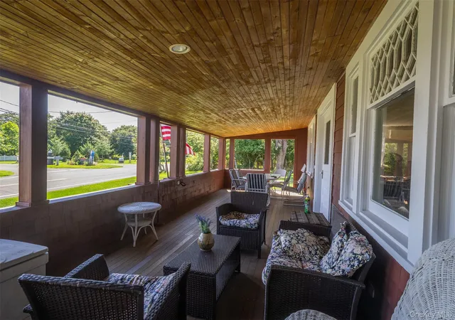 Photo 3 of Single family home for sale at 40495 Main Rd, Southold, NY 11957 | MLS# 1029031 | Listing updated on 2026-09-05
