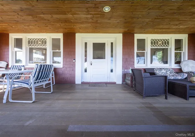 Photo 3 of Single family home for sale at 40495 Main Rd, Southold, NY 11957 | MLS# 1029031 | Listing updated on 2026-09-05