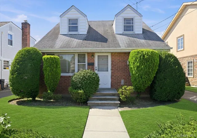 1st image of 27 Plymouth Ave, North Hempstead, NY 11501 | MLS# 1029035