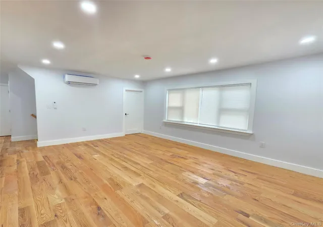 Photo 3 of Single family home for sale at 21624 132nd Avenue, New York, NY 11413 | MLS# 1029038 | Listing updated on 2026-09-06