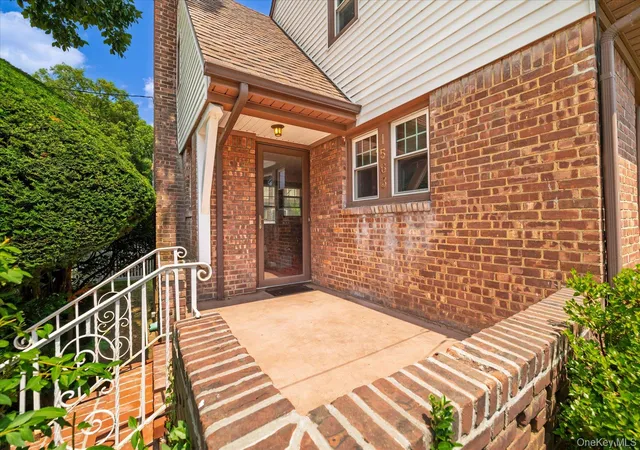 Photo 2 of Sale Pending at 1563 Kenneth Ave, Hempstead, NY 11510 | MLS# 1029044 | Listing updated on 2026-08-19