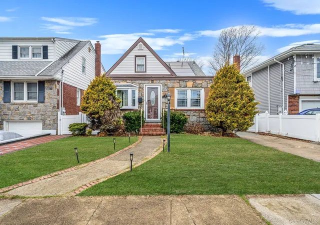 1st image of 12 Edna Ct, Hempstead, NY 11580 | MLS# 1029086