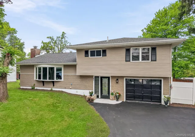 1st image of 21 Manhattan Ave #19, Middletown, NY 10940 | MLS# 1029090