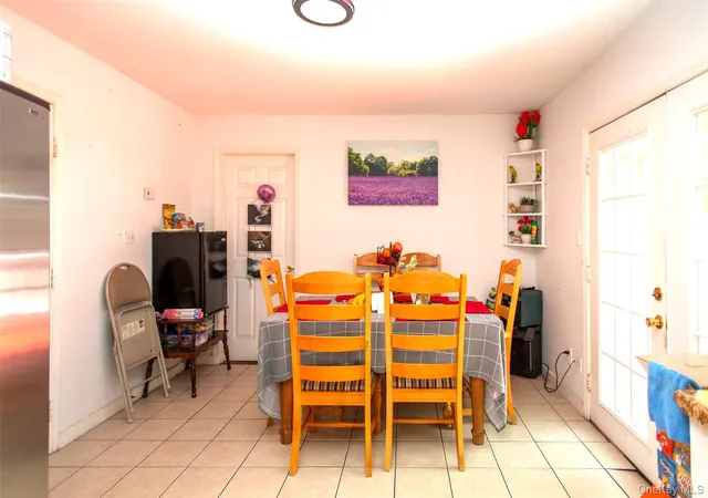 Photo 4 of Sale Pending at 32 Birch Ct, Riverhead, NY 11901 | MLS# 1029093 | Listing updated on 2026-08-27