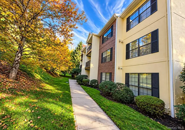 Photo 2 of Condo for sale at 41 Huntington Cir #41, Peekskill, NY 10566 | MLS# 1029107 | Listing updated on 2026-10-29