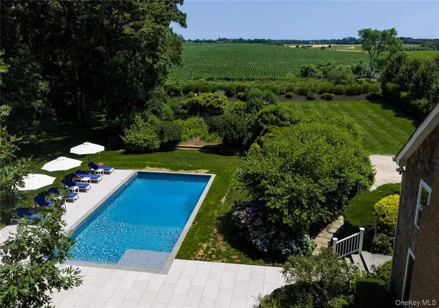 Photo 3 of Mansion for sale at 652 Noyack Path, Southampton, NY 11976 | MLS# 1029122 | Listing updated on 2026-09-26