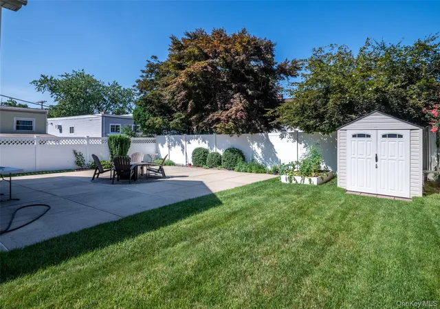 Photo 3 of Sale Pending at 3450 Mc Owen Ave, Bronx, NY 10475 | MLS# 1029132 | Listing updated on 2026-08-25