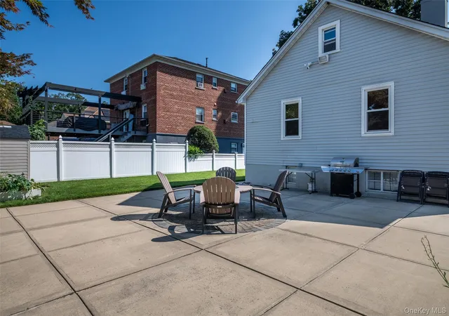 Photo 3 of Sale Pending at 3450 Mc Owen Ave, Bronx, NY 10475 | MLS# 1029132 | Listing updated on 2026-08-25