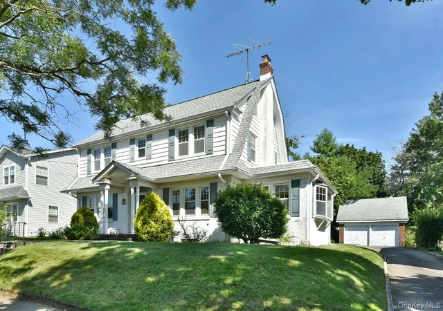 Photo 3 of Sale Pending at 182 Ferncroft Rd, Hempstead, NY 11501 | MLS# 1029143 | Listing updated on 2026-08-05