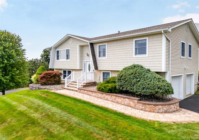 Photo 4 of Sale Pending at 59 Walter Dr, Stony Point, NY 10980 | MLS# 1029144 | Listing updated on 2026-08-28
