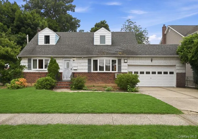 Photo 2 of Sale Pending at 1935 Lenox Ave, Hempstead, NY 11554 | MLS# 1029148 | Listing updated on 2026-08-06