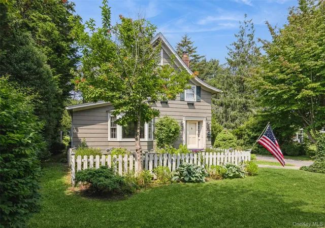 Photo 3 of Single family home for sale at 200 Greene Ave, Islip, NY 11782 | MLS# 1029167 | Listing updated on 2026-08-09