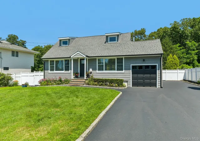 Photo 3 of Sale Pending at 49 Eugene Dr, Smithtown, NY 11754 | MLS# 1029185 | Listing updated on 2026-08-25