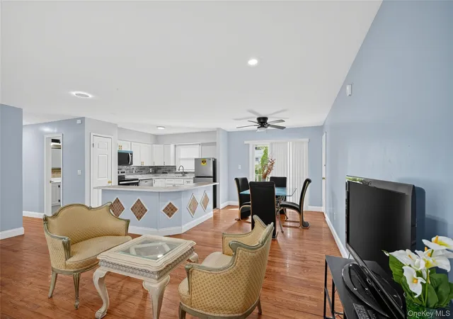 Photo 3 of Single family home for sale at 182 New York Ave, Islip, NY 11706 | MLS# 1029207 | Listing updated on 2026-10-05