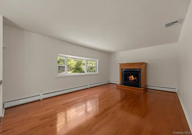 Photo 3 of Sale Pending at 35 Penaluna Rd, Monroe, NY 10950 | MLS# 1029220 | Listing updated on 2026-09-30