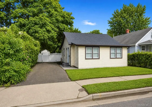 Single family home for sale at 31 Oakland Ave, Brookhaven, NY 11776 | MLS# 1029243