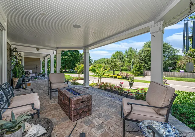 Photo 3 of Sale Pending at 23 Steers Ave, Huntington, NY 11768 | MLS# 1029245 | Listing updated on 2026-09-26