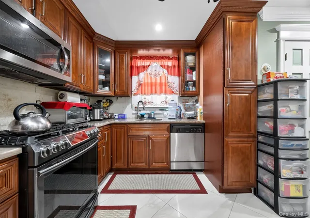 Photo 4 of House for sale at 568 Autumn Ave, Brooklyn, NY 11208 | MLS# 1029252 | Listing updated on 2026-07-23