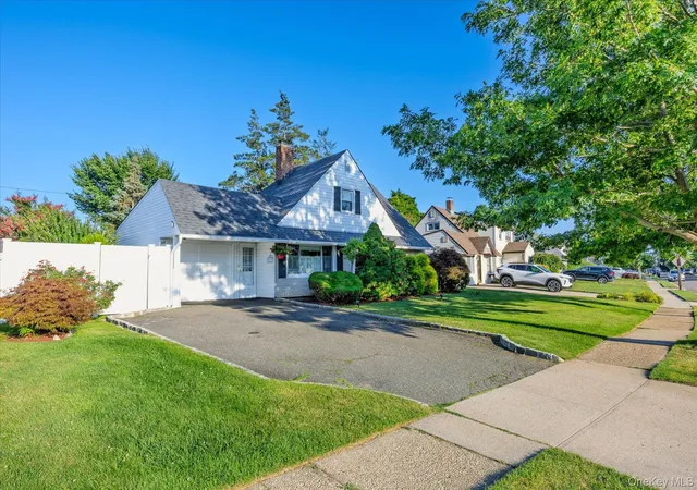 Photo 2 of Sale Pending at 51 Shepherd Ln, Hempstead, NY 11756 | MLS# 1029254 | Listing updated on 2026-09-01
