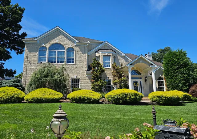 Single family home for sale at 2 Hamilton Pl, Brookhaven, NY 11755 | MLS# 1029265