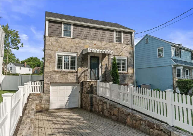 25th image of 2 Meadow Ln, New Rochelle, NY 10805 | MLS# 1029310