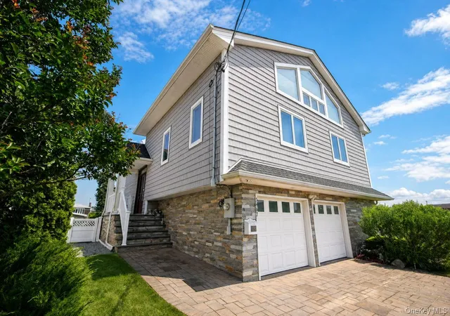Photo 4 of Sale Pending at 3467 Ocean Ave, Hempstead, NY 11572 | MLS# 1029321 | Listing updated on 2026-09-01