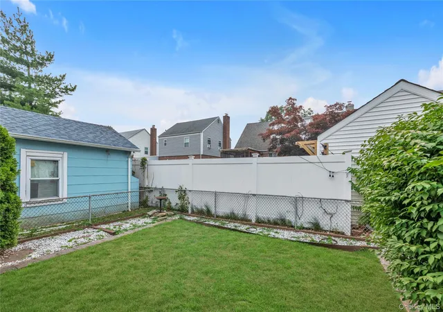 14th image of 29 Jackson Rd, Hempstead, NY 11581 | MLS# 1029322