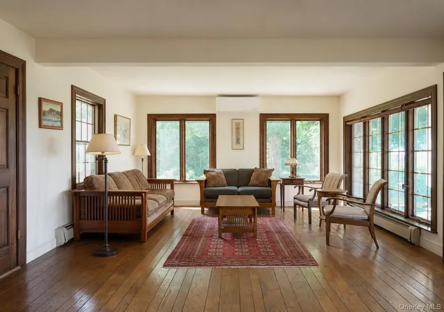 2nd image of 9 Breezy Ridge Rd, Kinderhook, NY 12106 | MLS# 1029326