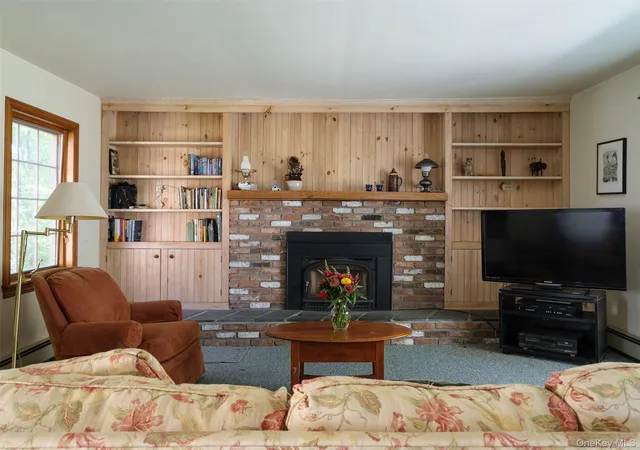 Photo 4 of Sale Pending at 9 Breezy Ridge Rd, Kinderhook, NY 12106 | MLS# 1029326 | Listing updated on 2026-09-18