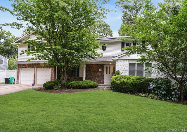 Photo 3 of Single family home for sale at 48 Colby Dr, Huntington, NY 11746 | MLS# 1029331 | Listing updated on 2026-10-08