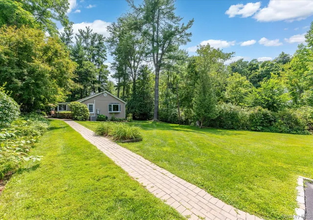 Photo 3 of Sale Pending at 12 Lakeview Dr, Somers, NY 10598 | MLS# 1029333 | Listing updated on 2026-09-22