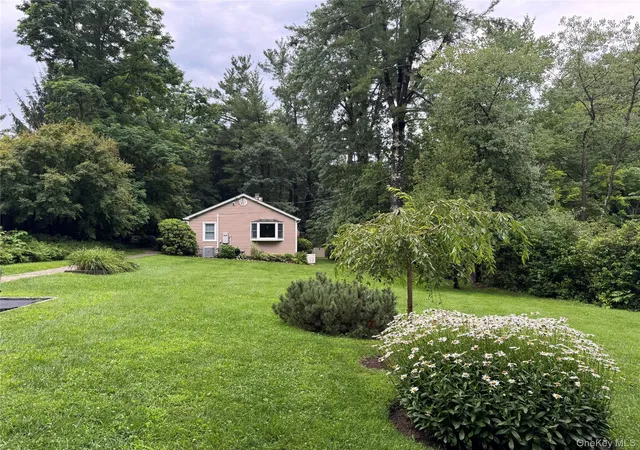 Photo 4 of Sale Pending at 12 Lakeview Dr, Somers, NY 10598 | MLS# 1029333 | Listing updated on 2026-09-22