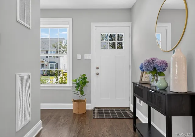 Photo 3 of Sale Pending at 136 Broad St, North Hempstead, NY 11596 | MLS# 1029367 | Listing updated on 2026-08-17