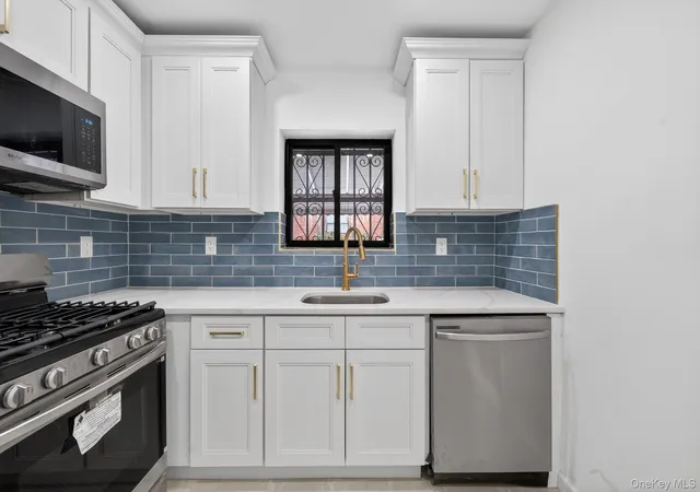 Photo 3 of Sale Pending at 186-14 121st Avenue, New York, NY 11412 | MLS# 1029369 | Listing updated on 2026-08-06