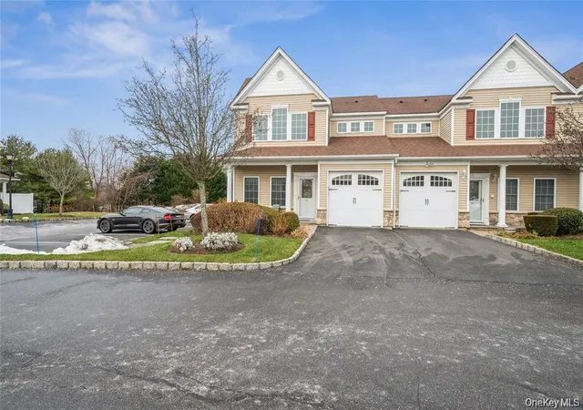 Photo 2 of Sale Pending at 22 Meadow Ct, Oakdale, NY 11769 | MLS# 1029383 | Listing updated on 2026-09-12