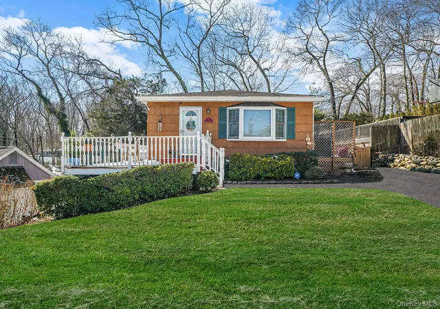 Photo 1 of Sale Pending at 6 Hillside Rd, Brookhaven, NY 11789 | MLS# 1029388 | Listing updated on 2026-09-17
