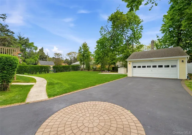 Photo 3 of Sale Pending at 414 Potter Blvd, Islip, NY 11718 | MLS# 1029408 | Listing updated on 2026-10-06