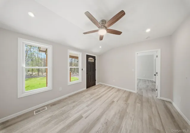 Photo 3 of Single family home for sale at 24 Farmingdale Ln, Wallkill, NY 12721 | MLS# 1029410 | Listing updated on 2026-08-20